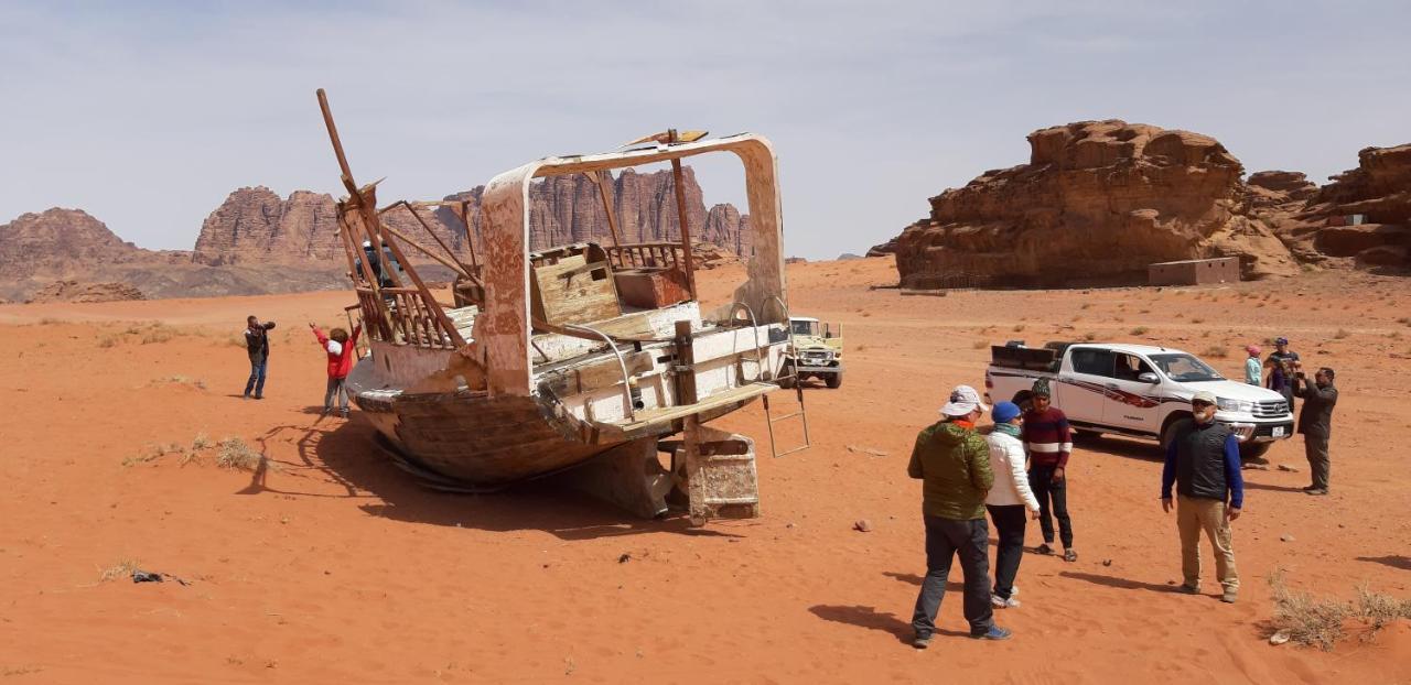 Bedouin Future Camp Hotell Wadi Rum Exteriör bild